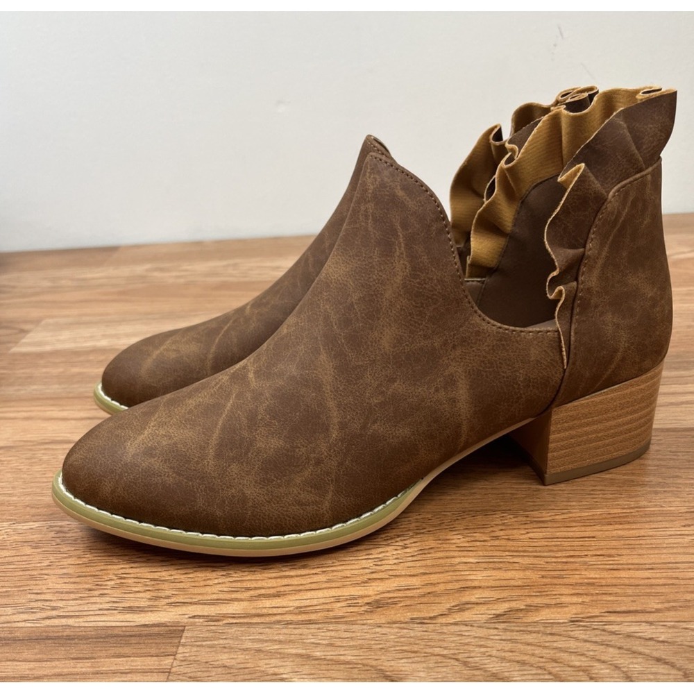 FISACE Womens Ruffled‎ Ankle Boots V Cut Western Booties Brown Size 8 NEW